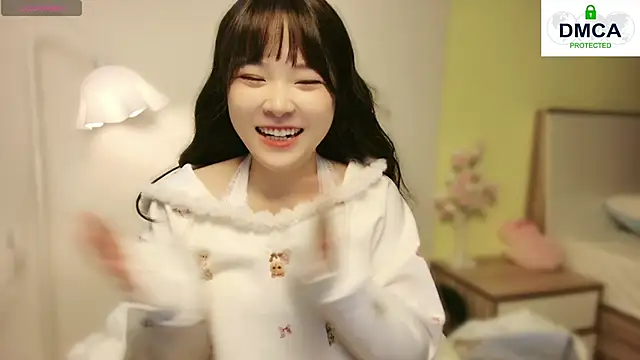 Snapshot of Chenjing0 chatting on 01-18-25, 01:08 Chenjing0 online show from 01-18-25, 01:08