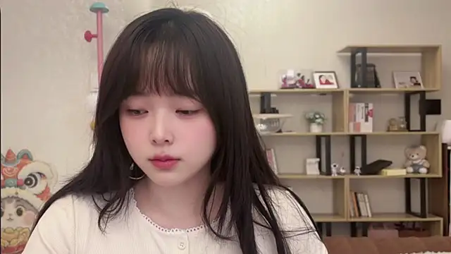 Chenjing0 online show from 11-06-25, 12:53