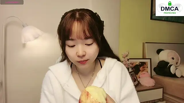 Snapshot of Chenjing0 chatting on 02-20-25, 05:12 Chenjing0 online show from 02-20-25, 05:12