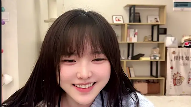 Chenjing0 online show from 10-30-25, 12:58