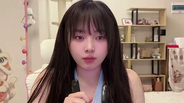 Chenjing0 online show from 02-12-26, 12:49