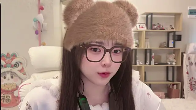 Chenjing0 online show from 01-13-26, 04:49