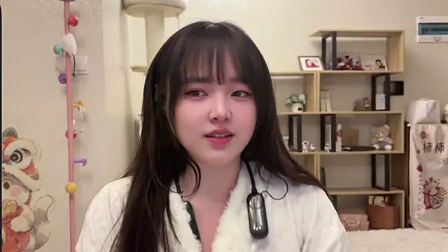 Chenjing0 online show from 01-06-26, 12:09