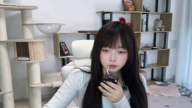 Chenjing0 online show from 05-04-26, 07:33