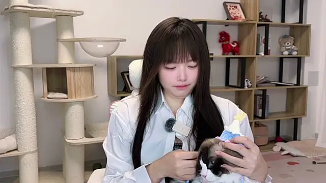 Chenjing0 online show from 05-16-26, 12:15