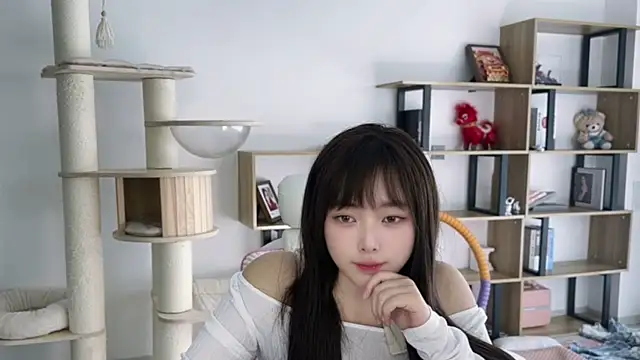 Chenjing0 online show from 04-25-26, 04:48