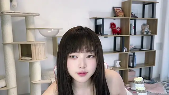 Chenjing0 online show from 05-03-26, 07:13