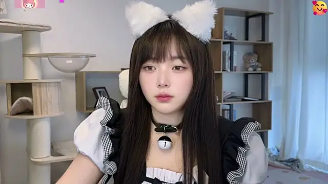 Chenjing0 online show from 05-31-26, 07:47