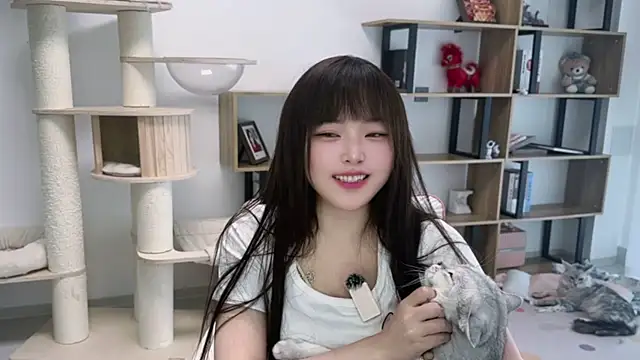 Chenjing0 online show from 05-02-26, 05:23