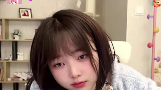 Chenjing0 online show from 06-02-26, 07:19