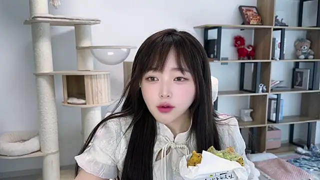 Chenjing0 online show from 04-26-26, 04:10