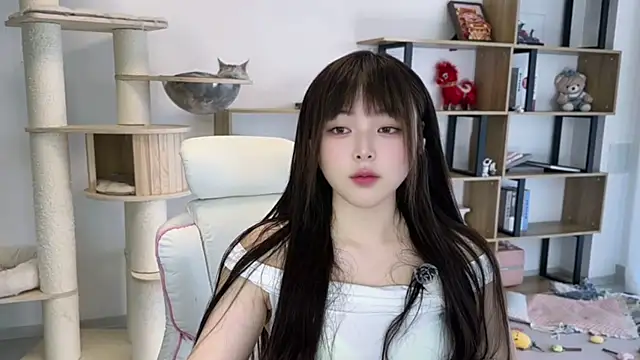 Chenjing0 online show from 05-05-26, 07:33