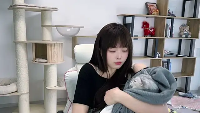 Chenjing0 online show from 05-06-26, 07:34