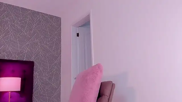 LiaCathaleya online show from 04-17-26, 08:33