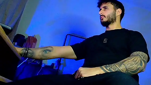 XanderCage99 online show from 12-18-25, 08:23