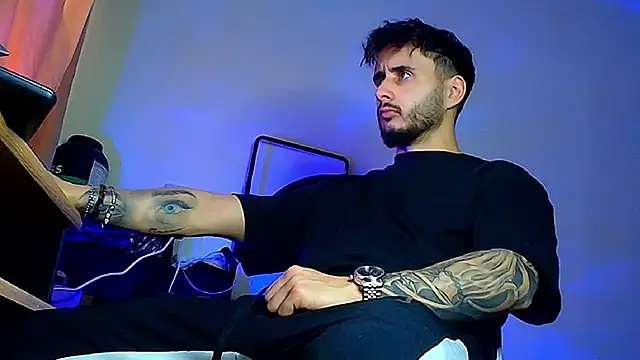 Snapshot of XanderCage99 chatting on 02-21-26, 12:40 XanderCage99 online show from 02-21-26, 12:40