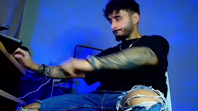 Snapshot of XanderCage99 chatting on 02-24-26, 04:02 XanderCage99 online show from 02-24-26, 04:02