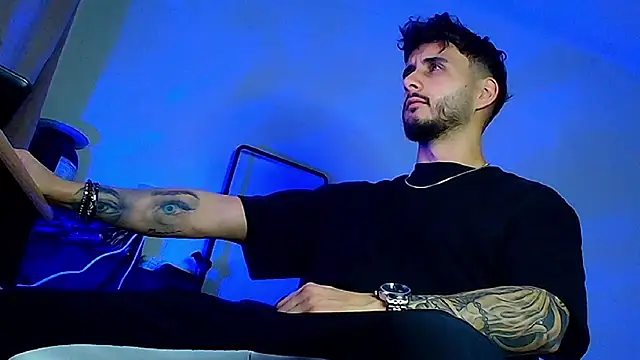 Snapshot of XanderCage99 chatting on 02-15-26, 12:11 XanderCage99 online show from 02-15-26, 12:11