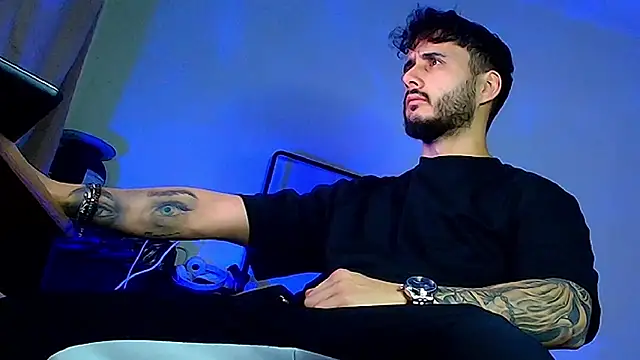 Snapshot of XanderCage99 chatting on 02-09-26, 11:03 XanderCage99 online show from 02-09-26, 11:03