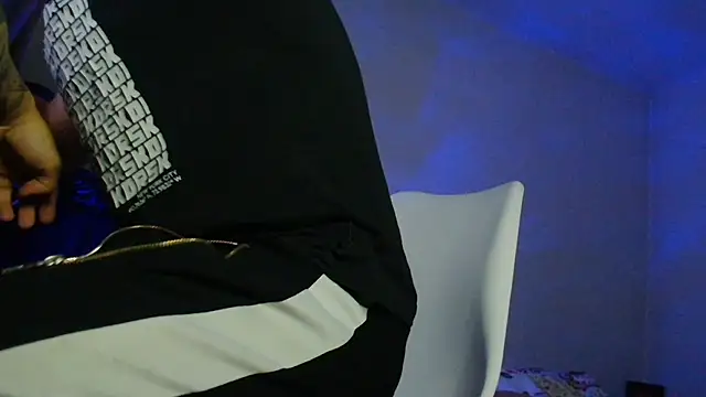 XanderCage99 online show from 11-13-25, 03:54