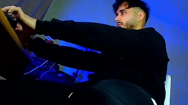 Snapshot of XanderCage99 chatting on 01-16-26, 01:31 XanderCage99 online show from 01-16-26, 01:31