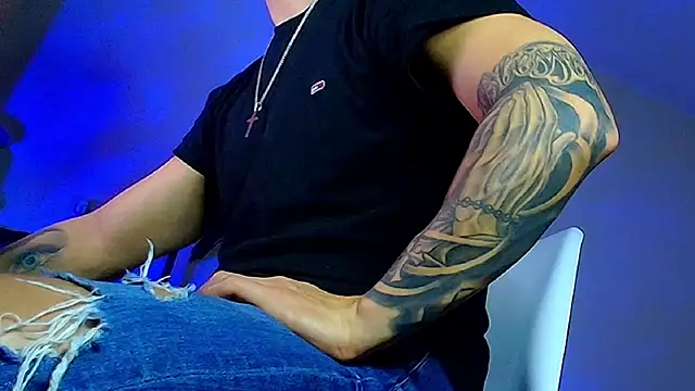 Snapshot of XanderCage99 chatting on 02-08-26, 08:12 XanderCage99 online show from 02-08-26, 08:12