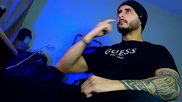 Snapshot of XanderCage99 chatting on 01-31-26, 07:12 XanderCage99 online show from 01-31-26, 07:12