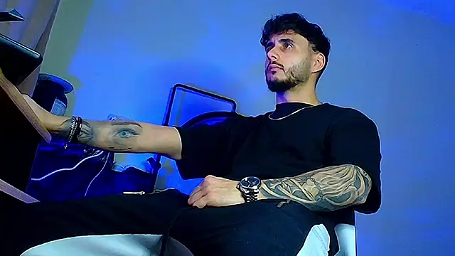 Snapshot of XanderCage99 chatting on 02-16-26, 07:45 XanderCage99 online show from 02-16-26, 07:45