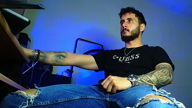 XanderCage99 online show from 04-17-26, 07:17