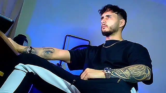 Snapshot of XanderCage99 chatting on 02-17-26, 10:40 XanderCage99 online show from 02-17-26, 10:40