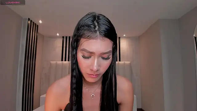 NiaSalvatore online show from 03-16-25, 01:49