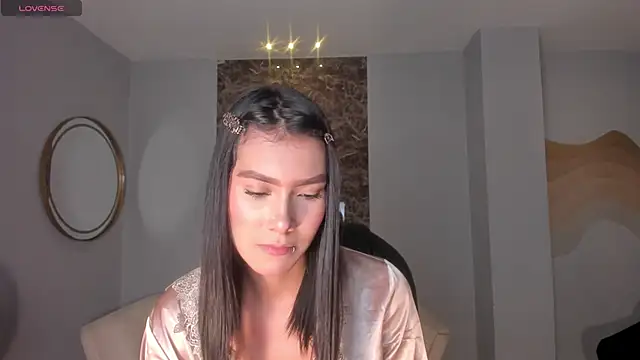 NiaSalvatore online show from 02-14-26, 03:40