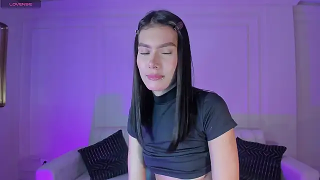 NiaSalvatore online show from 03-05-26, 03:14