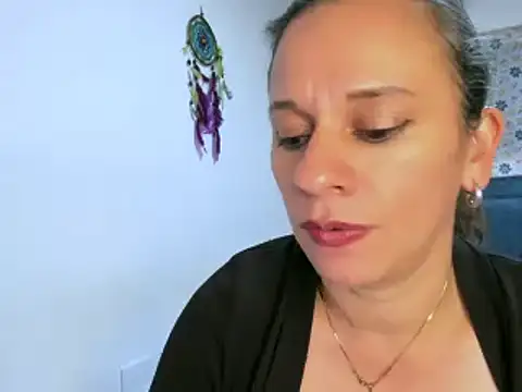 sofi saliva2511 online show from 11-15-25, 05:28