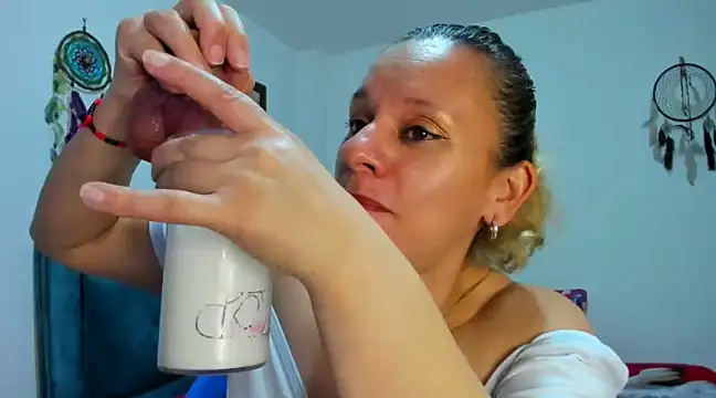 sofi saliva2511 online show from 03-12-25, 06:43