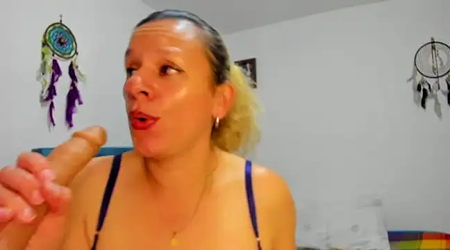 sofi saliva2511 online show from 02-25-25, 08:21