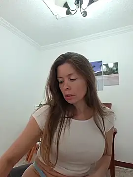 karina warthon online show from 06-11-26, 05:32