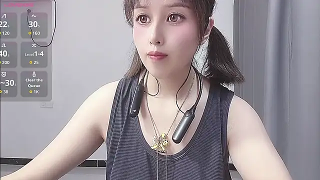 Lucky-xiuxiu online show from 09-29-25, 01:06