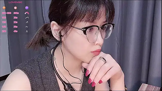 Lucky-xiuxiu online show from 10-14-25, 03:23