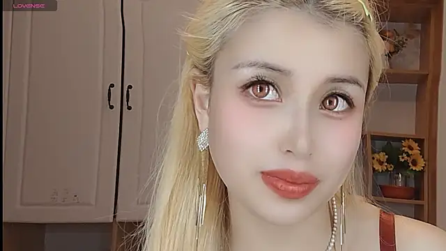 Lucky-xiuxiu online show from 03-06-25, 06:08