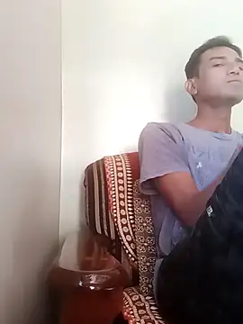 Snapshot of Abony_femboy chatting on 11-18-25, 06:39 Abony femboy online show from 11-18-25, 06:39