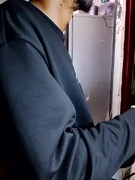 KMbesxxx online show from 12-05-25, 09:12