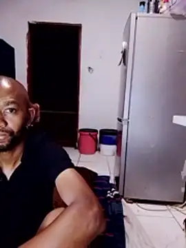 KMbesxxx online show from 12-20-25, 10:12