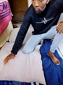 KMbesxxx online show from 01-06-26, 04:27