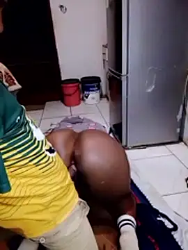 KMbesxxx online show from 11-16-25, 08:46