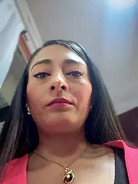 BELLA--26 online show from 10-10-25, 01:56