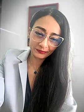 BELLA--26 online show from 11-03-25, 02:31