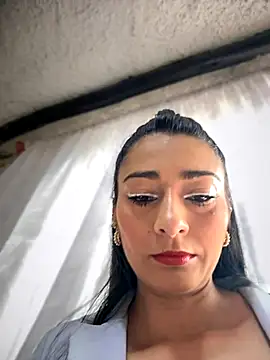 BELLA--26 online show from 09-15-25, 01:33