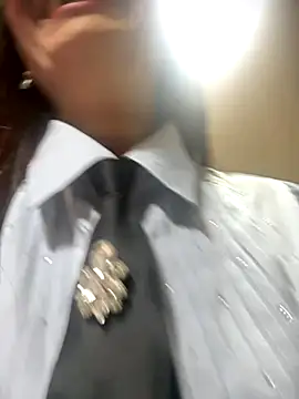 BELLA--26 online show from 10-15-25, 01:52