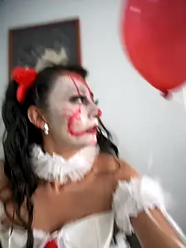 BELLA--26 online show from 10-31-25, 04:14